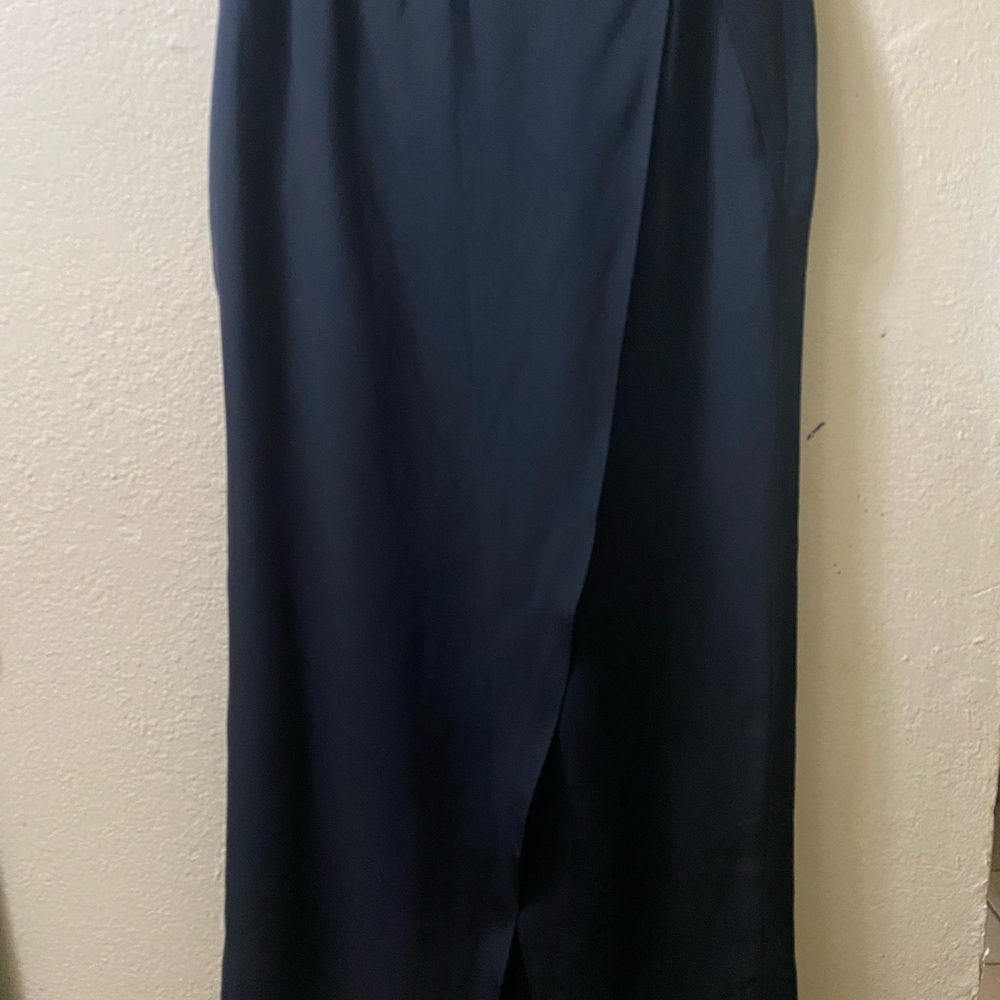 Elegant black  Women's pants , it looks a skirt on the front but it’s pants